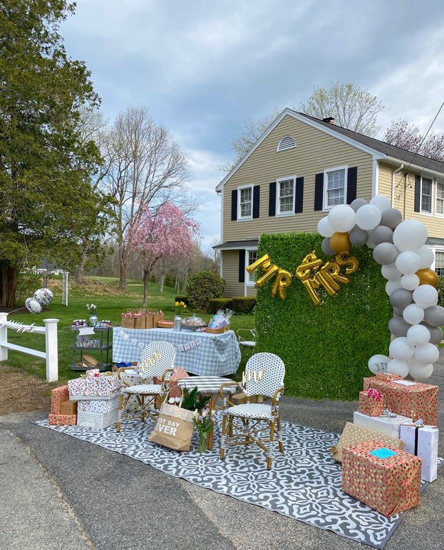 drive-by baby shower