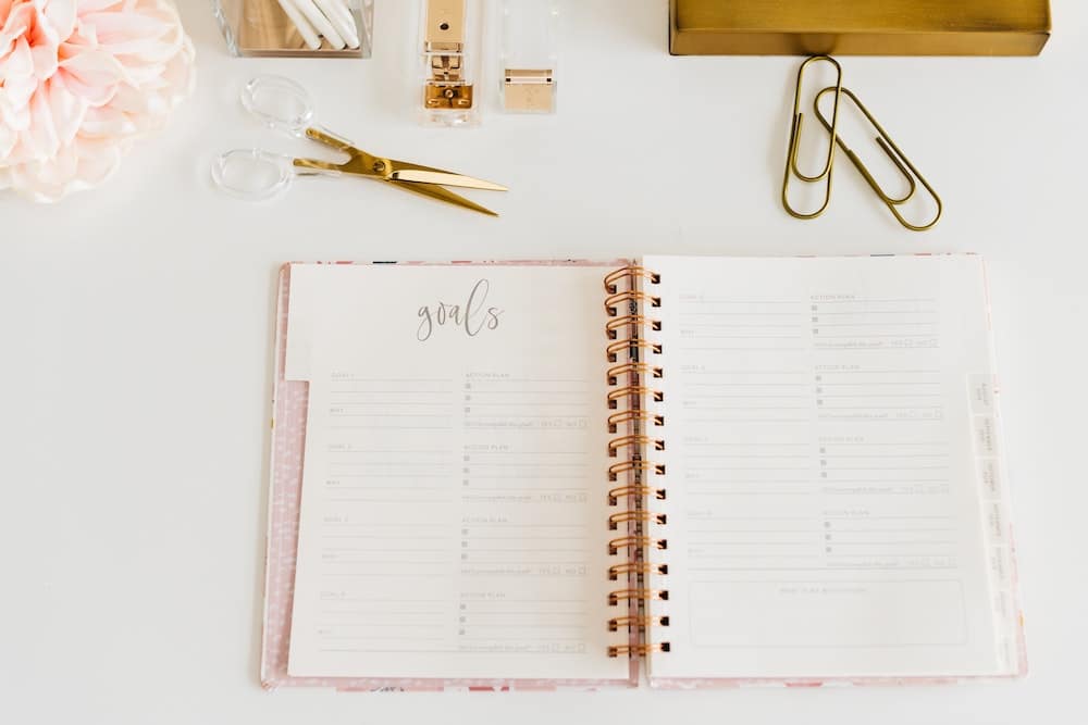 to-do list Hosting a bridal shower 