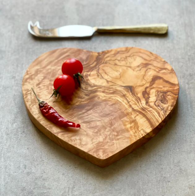 heart cheeseboard